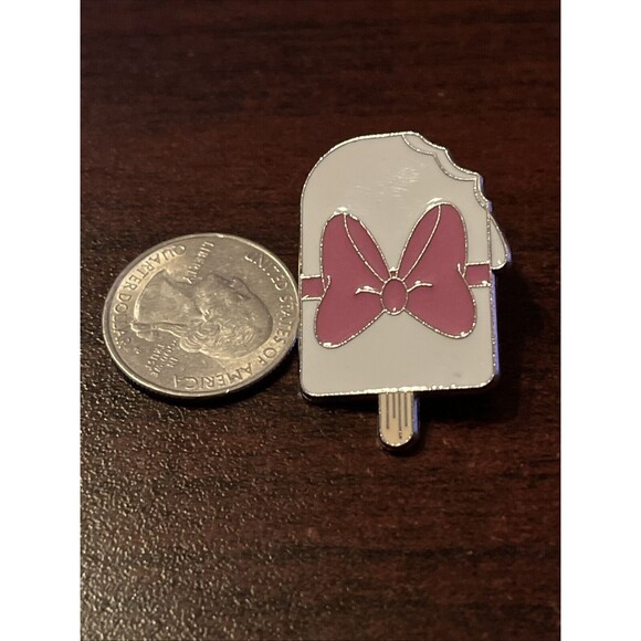 Disney Marie Ice Cream Mystery Trading Pin - Picture 2 of 4